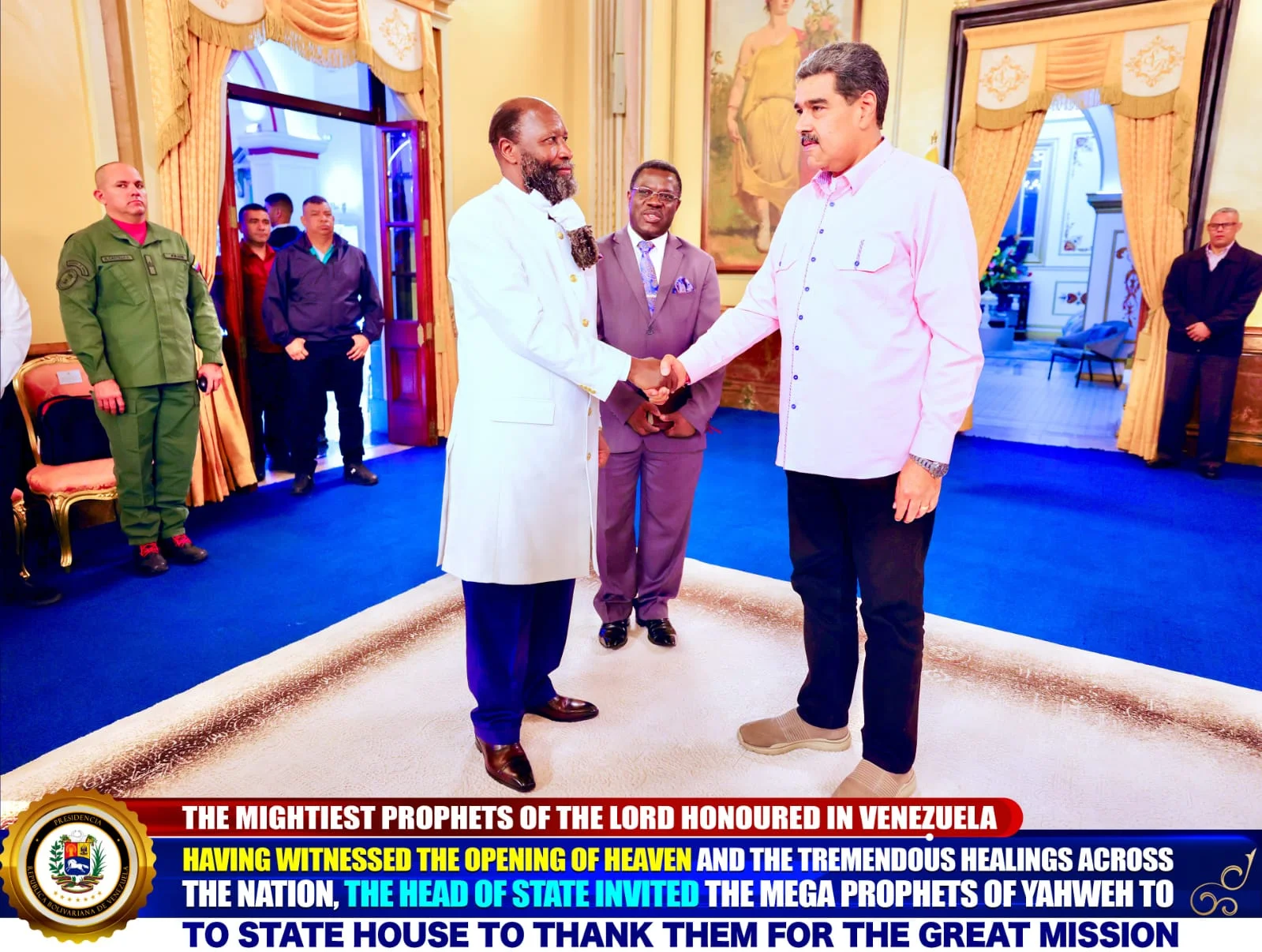 President Nicolás Maduro shaking hands with the Prophet inside the Presidential Palace, Miraflores.